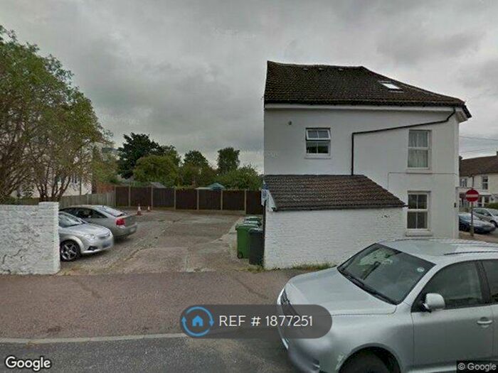 2 Bedroom Flat To Rent In Hackney Road, Maidstone, ME16