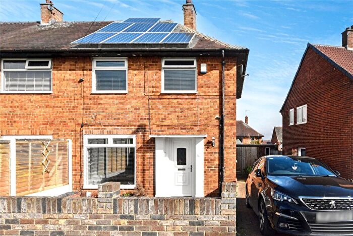 2 Bedroom End Of Terrace House To Rent In Fernbank Road, Leeds, West Yorkshire, LS13