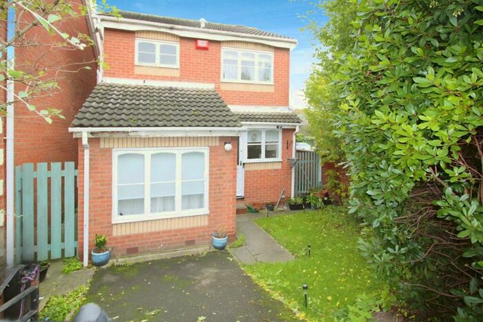 3 Bedroom Detached House To Rent In Leasowe Road, Hunslet, Leeds, West Yorkshire, LS10