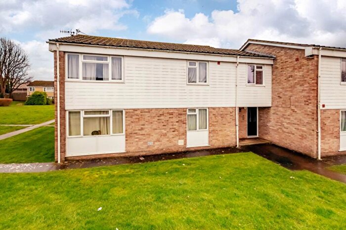2 Bedroom Flat For Sale In Moorfield Road, Backwell, BS48