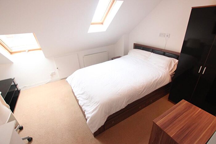 1 Bedroom Terraced House To Rent In Gloucester Road, Reading, RG30