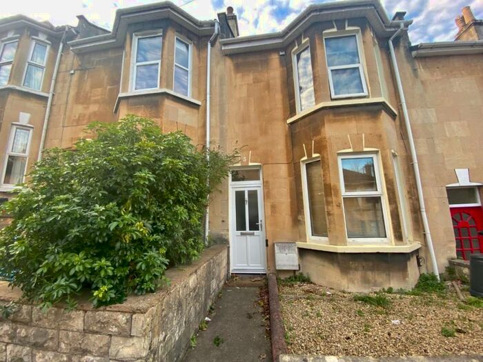 3 Bedroom House To Rent In Thornbank Place, BA2