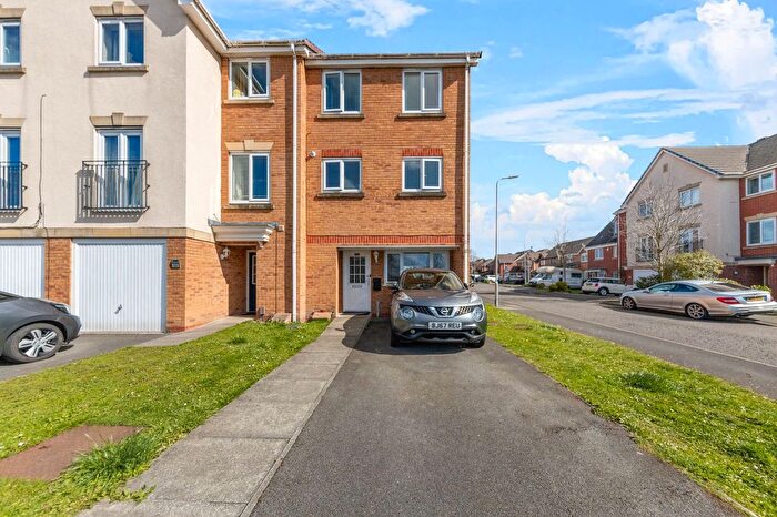 4 Bedroom End Of Terrace House For Sale In Pipit Avenue, Newton-Le-Willows, WA12