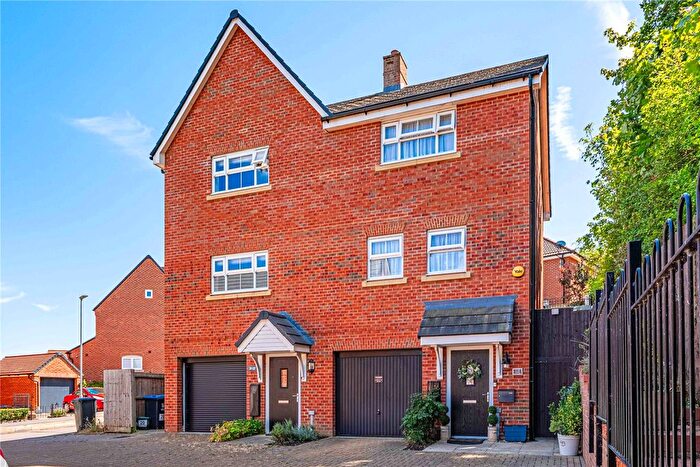 2 Bedroom Semi-Detached House For Sale In Linnet Road, Hemel Hempstead, Hertfordshire, HP3