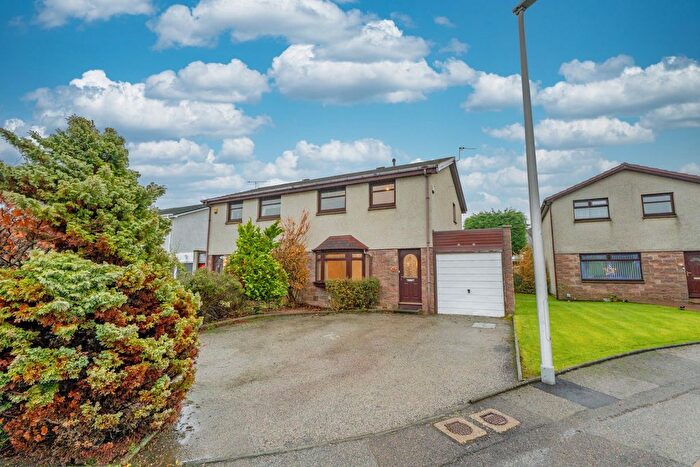 3 Bedroom Semi Detached House For Sale In Newburgh Circle, Aberdeen, AB22