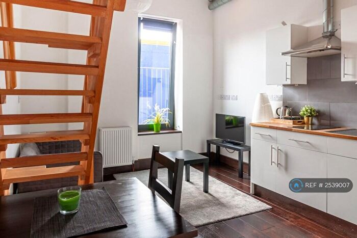 Studio To Rent In Edgware Road, London, NW2