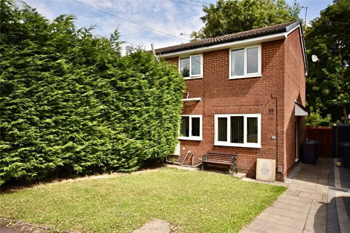 3 Bedroom Semi Detached House For Sale In Vine Close, Shaw, Oldham, Greater Manchester, OL2