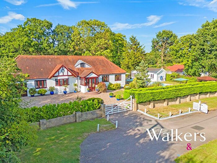 4 Bedroom Detached House For Sale In Foxes Grove, Hutton, CM13