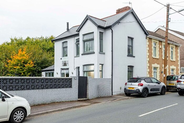 3 Bedroom Detached House For Sale In Oakfield, High Street, Trelewis, Treharris, CF46