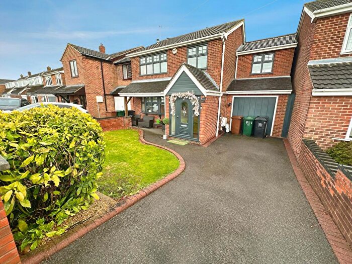 4 Bedroom Detached House For Sale In Cauldwell Road, Linton, Swadlincote, Derbyshire, DE12