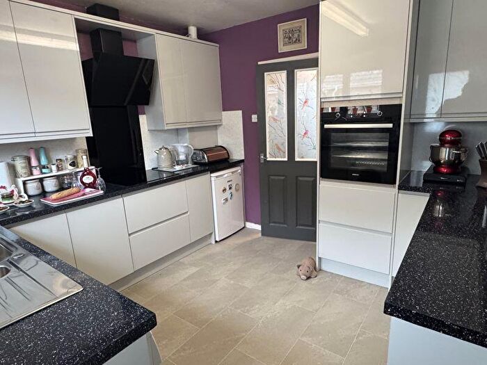 3 Bedroom Detached Bungalow For Sale In Northmoor Way, Northmoor, Wareham, BH20 - Photo 2