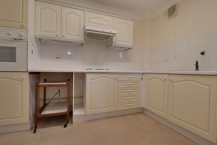1 Bedroom Flat For Sale In High Wych Road, Sawbridgeworth, CM21