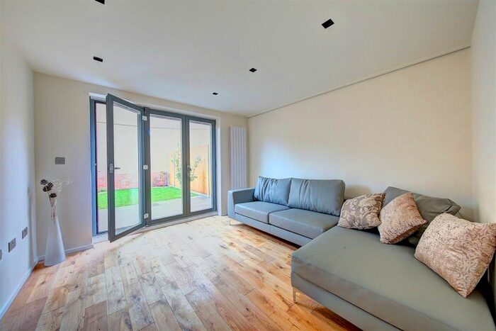 3 Bedroom Terraced House To Rent In Oak Terrace, Penrose Grove, SE17