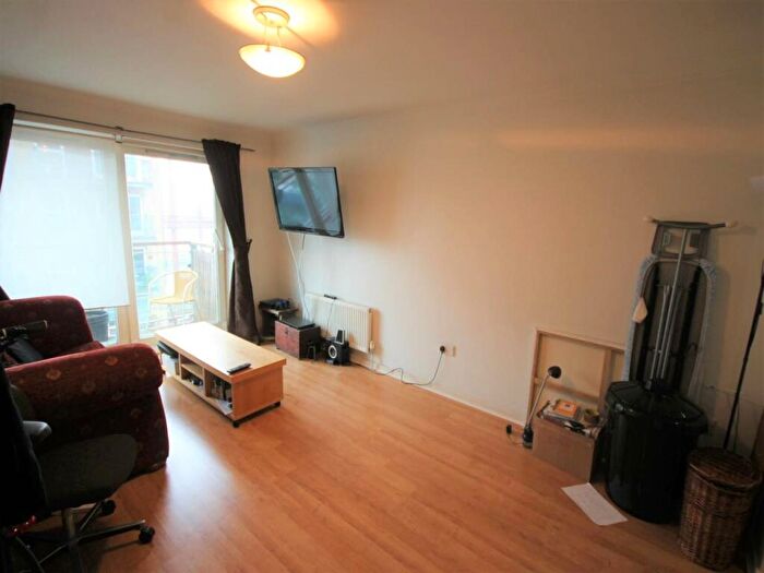 1 Bedroom Flat To Rent In Alexandra Wharf, Darwen Place, London, E2
