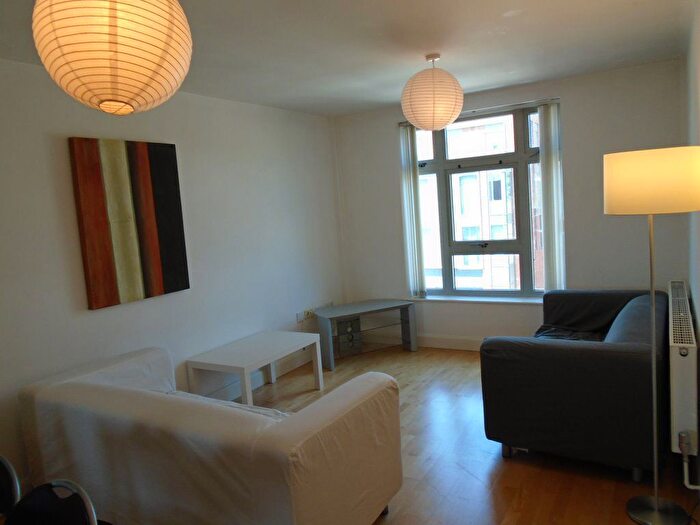 2 Bedroom Flat To Rent In Apt Dain Court, B29