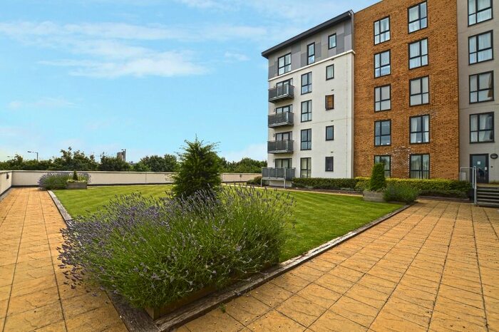 2 Bedroom Flat To Rent In Clydesdale Way, Belvedere, DA17
