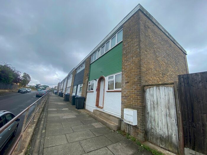 2 Bedroom Property To Rent In Northbrooks, Harlow, CM19