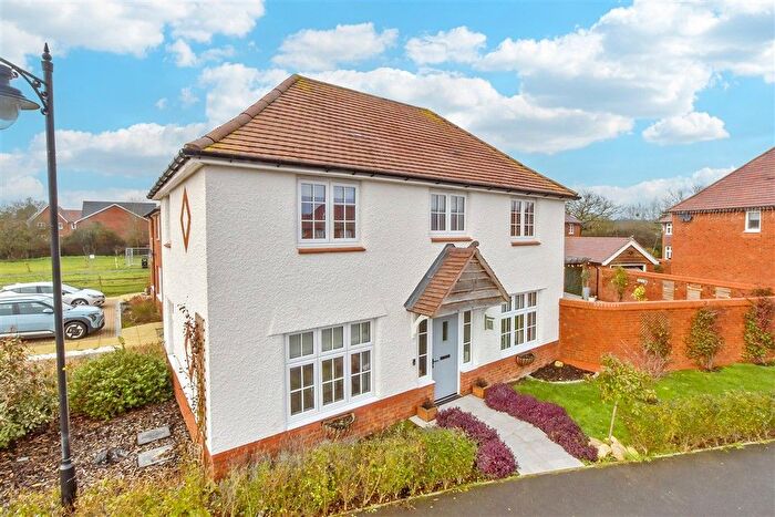 3 Bedroom Detached House For Sale In Great Threads, Staplehurst, Kent, TN12