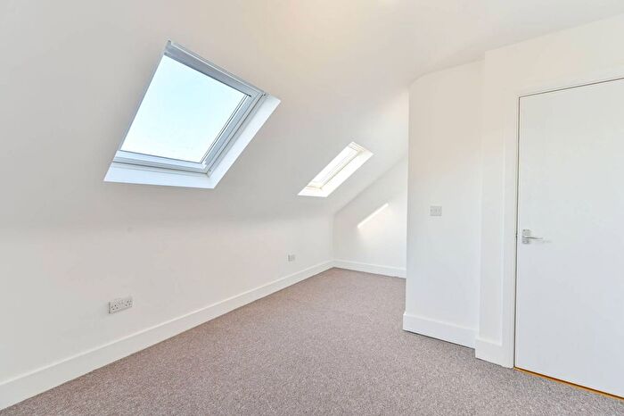 1 Bedroom Flat To Rent In Neasden Lane North, Neasden, London, NW10