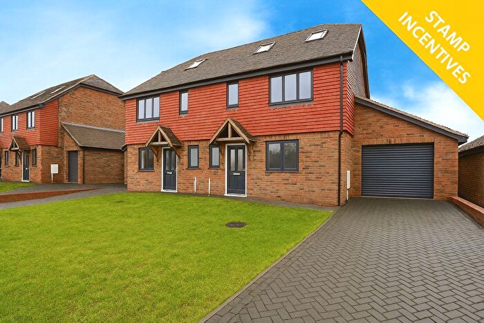 4 Bedroom Semi Detached House For Sale In Corn Mill Lane, Blackboys, Uckfield, East Sussex, TN22