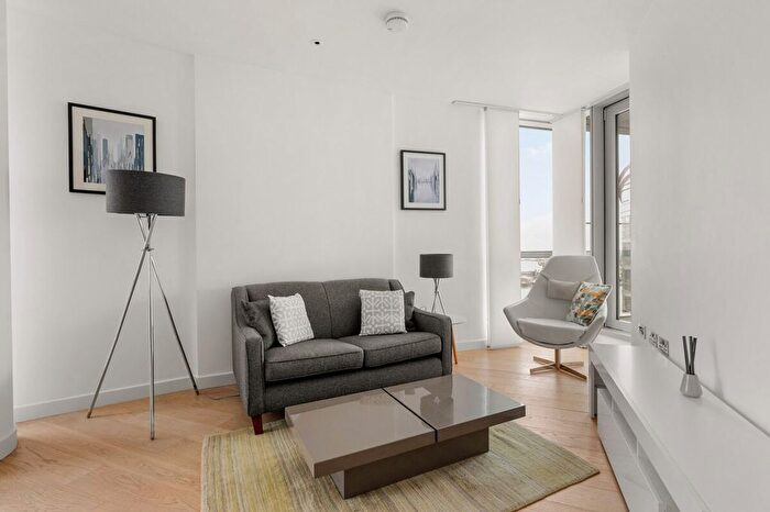 1 Bedroom Flat To Rent In Poplar, E14