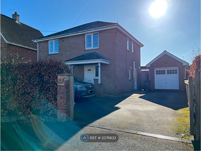 3 Bedroom Detached House To Rent In Grove Road, Exeter, EX5