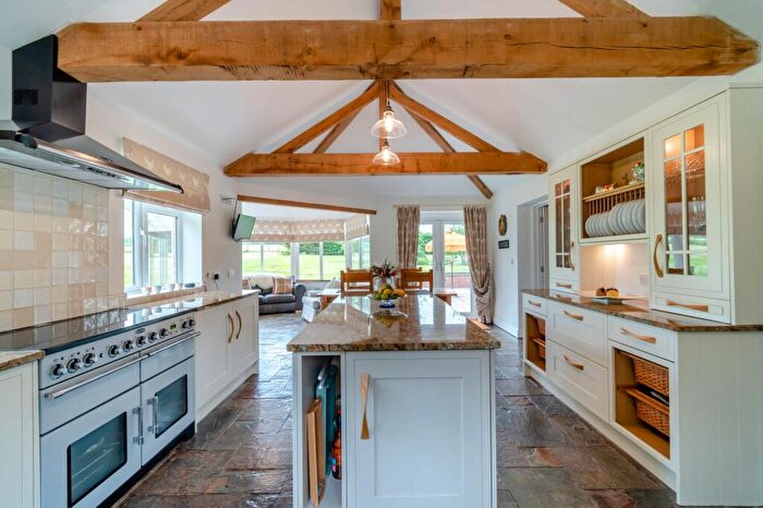 5 Bedroom Detached House For Sale In Tenbury Road, Clows Top, DY14
