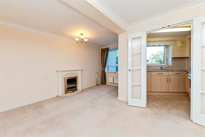 1 Bedroom Apartment For Sale In Pinetree Court, Stevenage, SG1