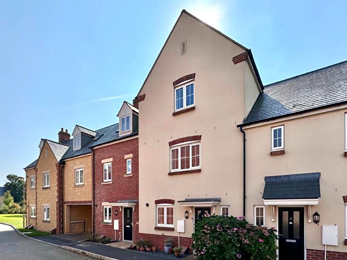 5 Bedroom Town House To Rent In Wearn Road, Faringdon, SN7