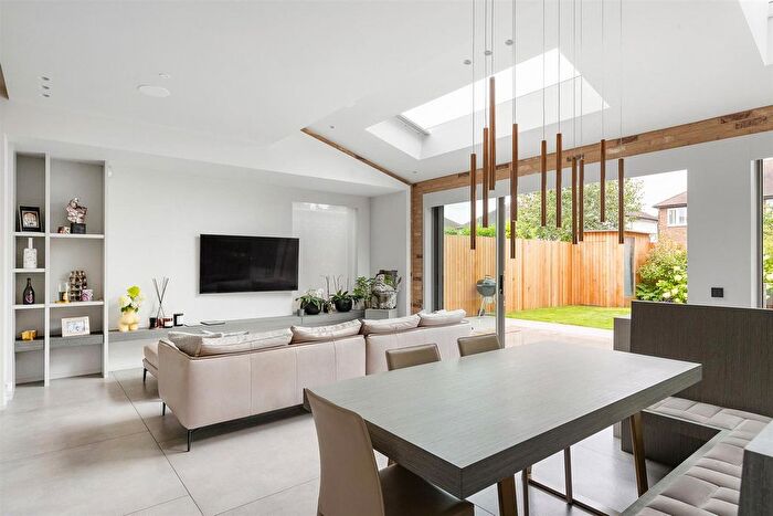 3 Bedroom Semi-Detached House For Sale In Kingsley Avenue, London, W13