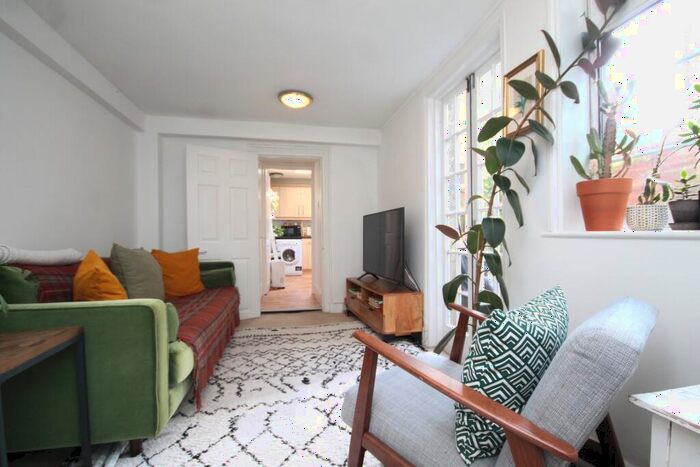 2 Bedroom Flat To Rent In Fairmead Road, Holloway, N19