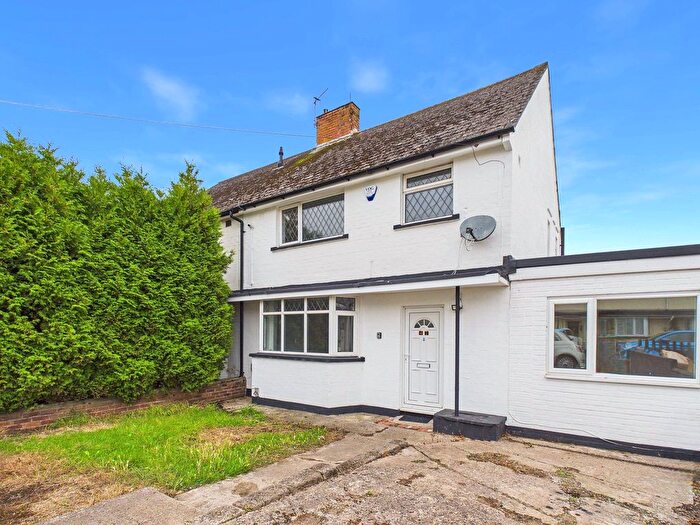 4 Bedroom Semi-Detached House For Sale In Elizabeth Avenue, Barry, CF62