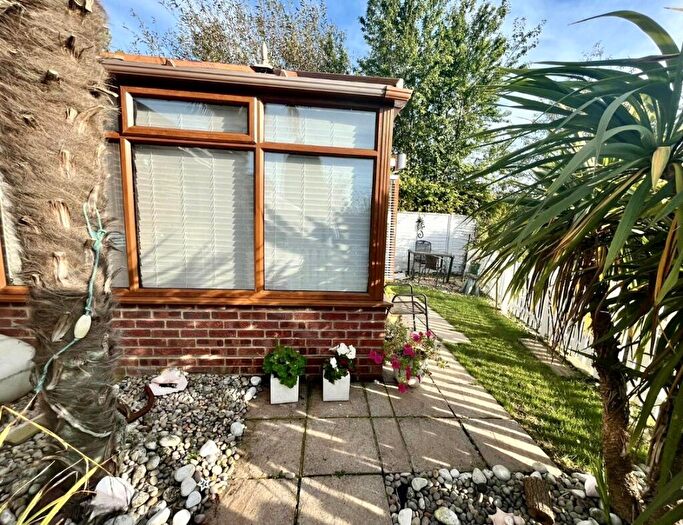 2 Bedroom Bungalow To Rent In Rope Walk, Littlehampton, West Sussex, BN17