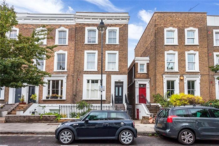 2 Bedroom Apartment To Rent In Oakley Road, Islington, N1