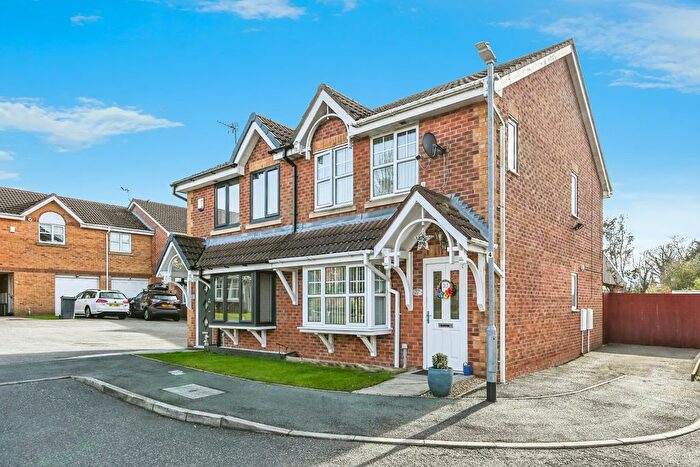 3 Bedroom Semi-Detached House For Sale In West Park Close, Skelmersdale, Lancashire, WN8