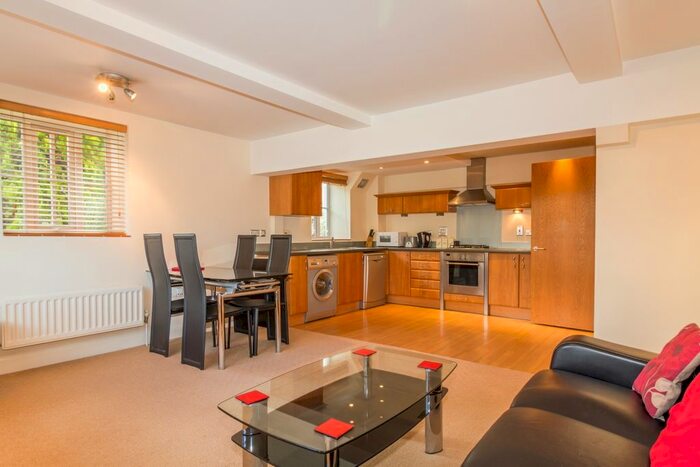 1 Bedroom Flat To Rent In Coopers Lane, Abingdon, OX14