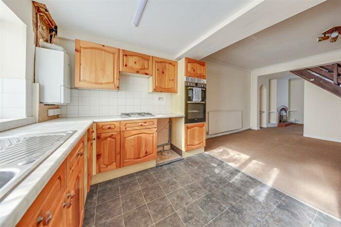2 Bedroom Terraced House For Sale In Industrial Street, Bacup, Rossendale, OL13