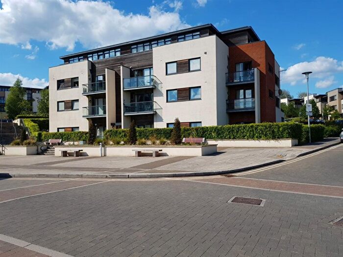 2 Bedroom Flat To Rent In Corn House, Mill Hill, NW7