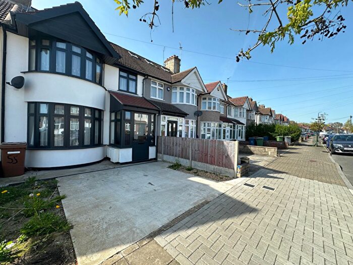 5 Bedroom Terraced House To Rent In St. Pauls Avenue, Harrow, HA3