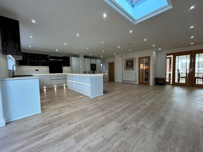 4 Bedroom Semi-Detached House To Rent In Hazelwood Road, Sutton Coldfield, West Midlands, B74
