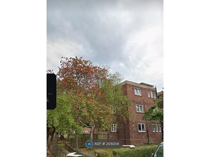 4 Bedroom Flat To Rent In Burghill Road, Sydenham, SE26