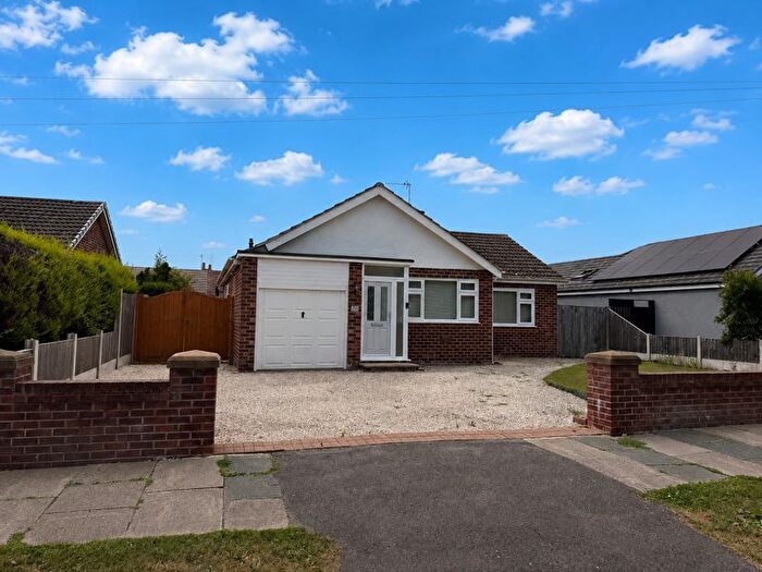 3 Bedroom Detached Bungalow For Sale In Hillylaid Road, Thornton-Cleveleys, FY5