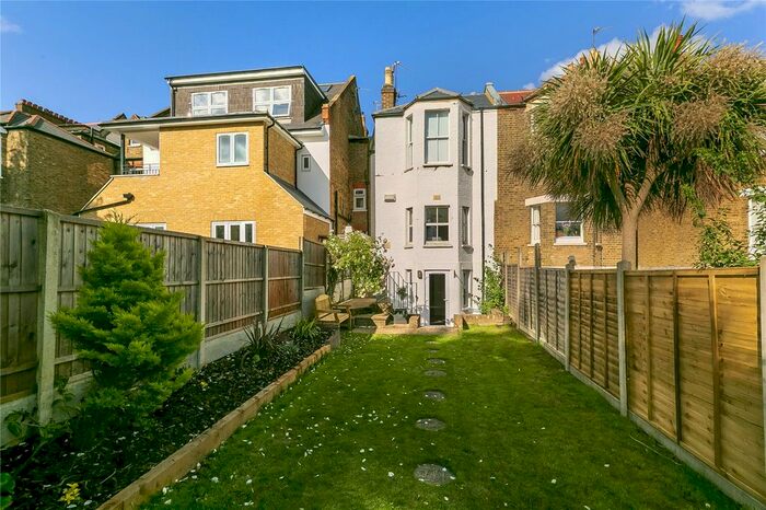 2 Bedroom Flat To Rent In Waldegrave Road, Teddington, TW11