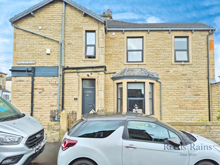 5 Bedroom End Of Terrace House For Sale In St. Matthew Street, Burnley, Lancashire, BB11