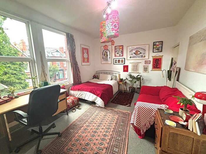 6 Bedroom Terraced House To Rent In Delph Mount, Woodhouse, Leeds, LS6