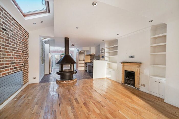4 Bedroom Terraced House For Sale In Stephendale Road, London, SW6