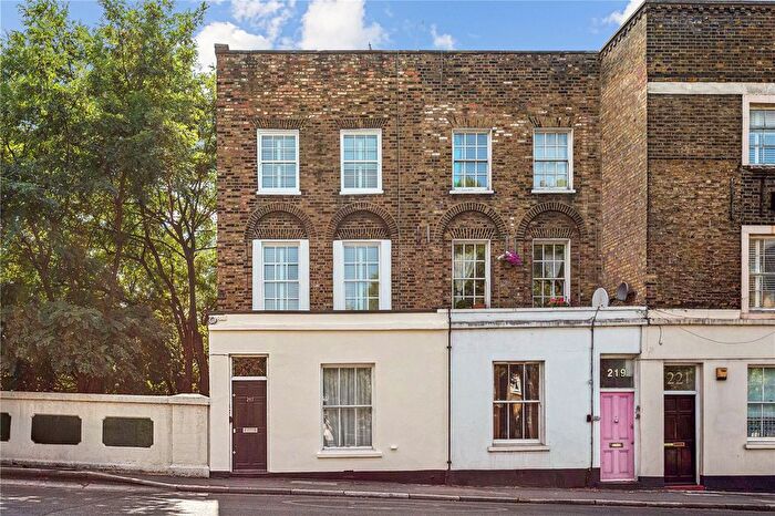 2 Bedroom Flat For Sale In New North Road, London, N1