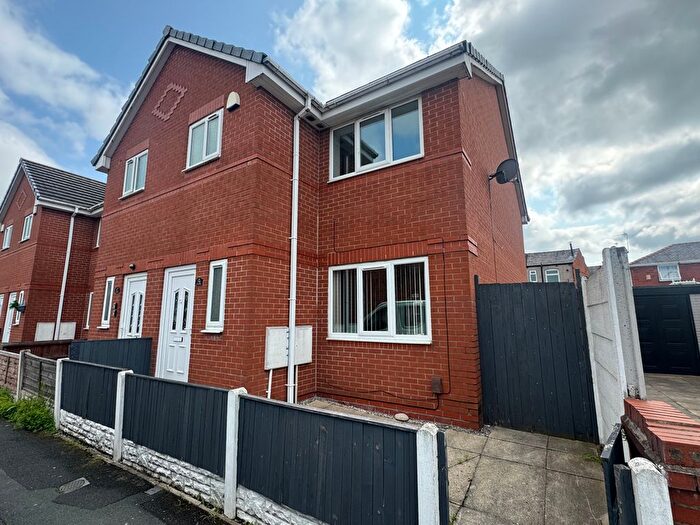 3 Bedroom Town House For Sale In Anderton Street, Ince, Wigan, Lancashire, WN2