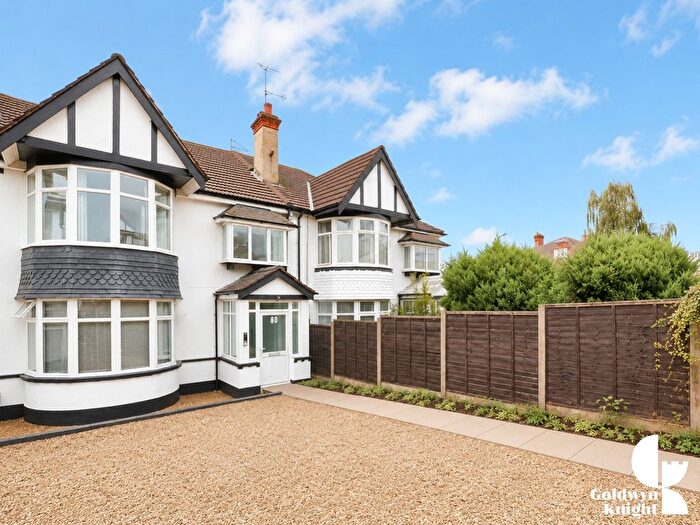 2 Bedroom Maisonette For Sale In Wembley Hill Road, Wembley, HA9