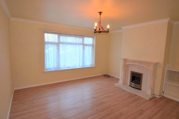 2 Bedroom Flat To Rent In Woolaston Avenue, Cardiff, CF23